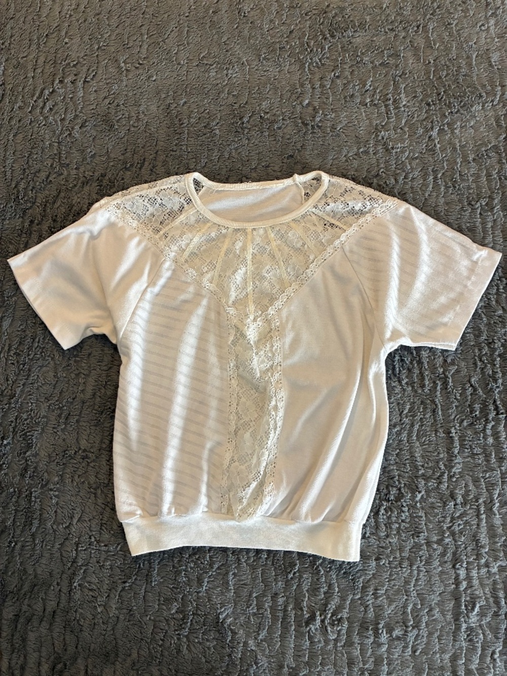 MASSIVE $10 SALE Vintage Cream Lace Yoke Short Sleeve Tee